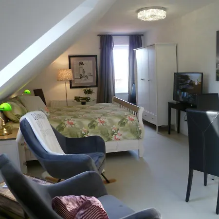 Studio Savoir & Vivre Adults Only - Anno 2021 -